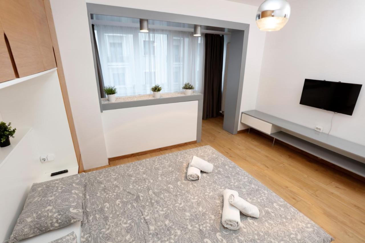 Platinum Apartment With 2 Bedrooms Bucharest Exterior photo