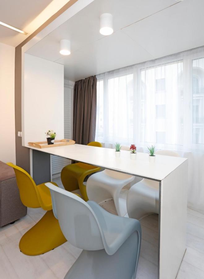 Platinum Apartment With 2 Bedrooms Bucharest Exterior photo