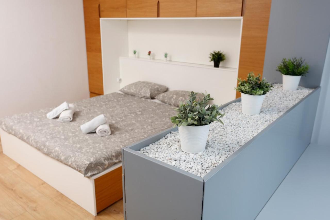 Platinum Apartment With 2 Bedrooms Bucharest Exterior photo